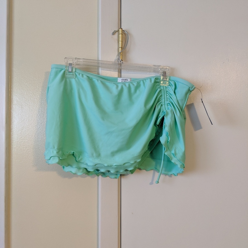 Crown & Ivy swim bottom